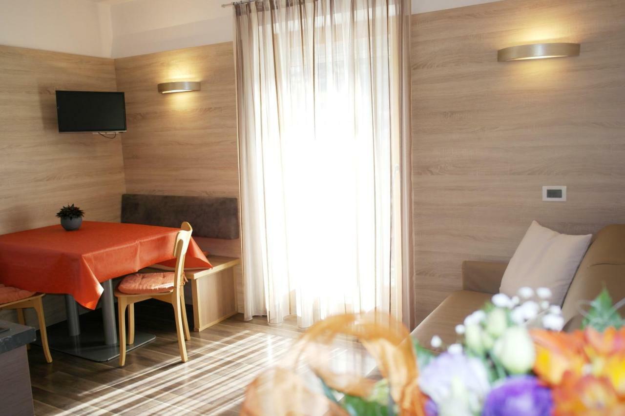 Alfred Ties Apartments Сан-Віджиліо-ді-Мареббе Екстер'єр фото